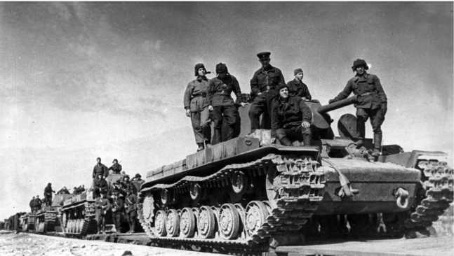 Книгаго: Советский тяжёлый танк КВ-1, т. 2 (Первые танки Победы). Иллюстрация № 3