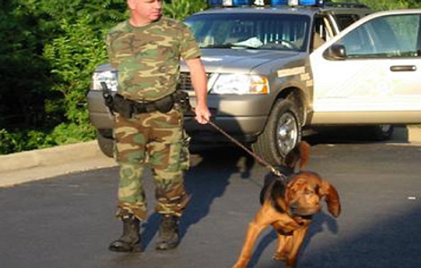 Книгаго: Как тренировать полицейских собак-ищеек и розыскных патрульных собак. Метод Кохера. Иллюстрация № 10