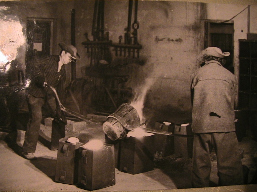 Книгаго: Литейно-кузнечное производство завода «Калужский двигатель». Иллюстрация № 4