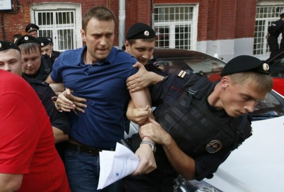 Книгаго: Навальный. Иллюстрация № 1